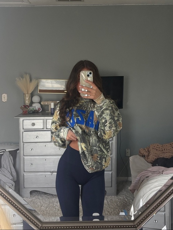 Hazel Crewneck Sweatshirt in Camouflage with Blue Logo - Picture 4 of 4